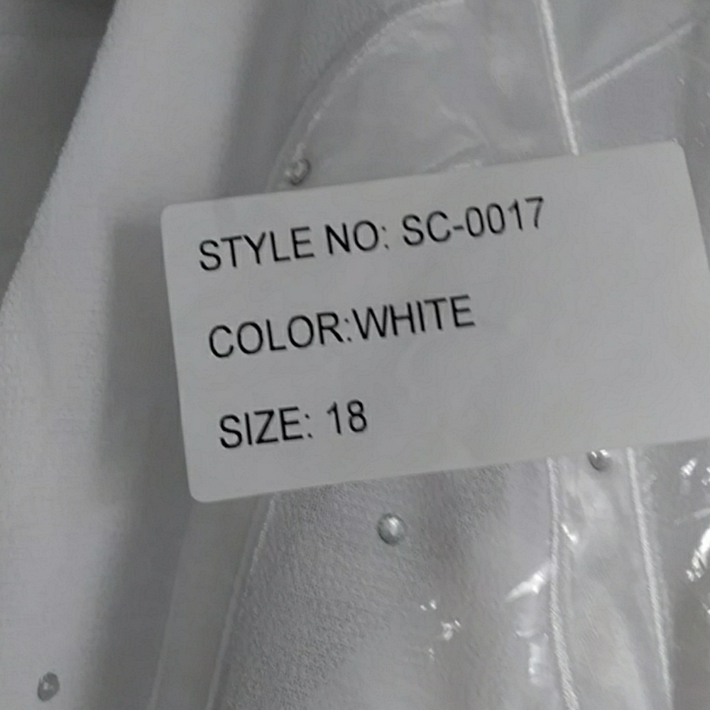 3 pc. White skirtset